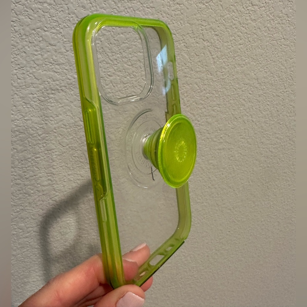 iPhone 13 Pro pop socket Otterbox case